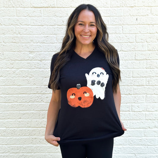 HALLOWEEN: Cutesy Pumpkin & Ghost - VNECK